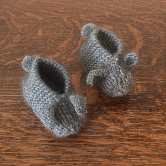 Handmade Knitted Baby Gray Bunny Slippers - Picture 4 of 4